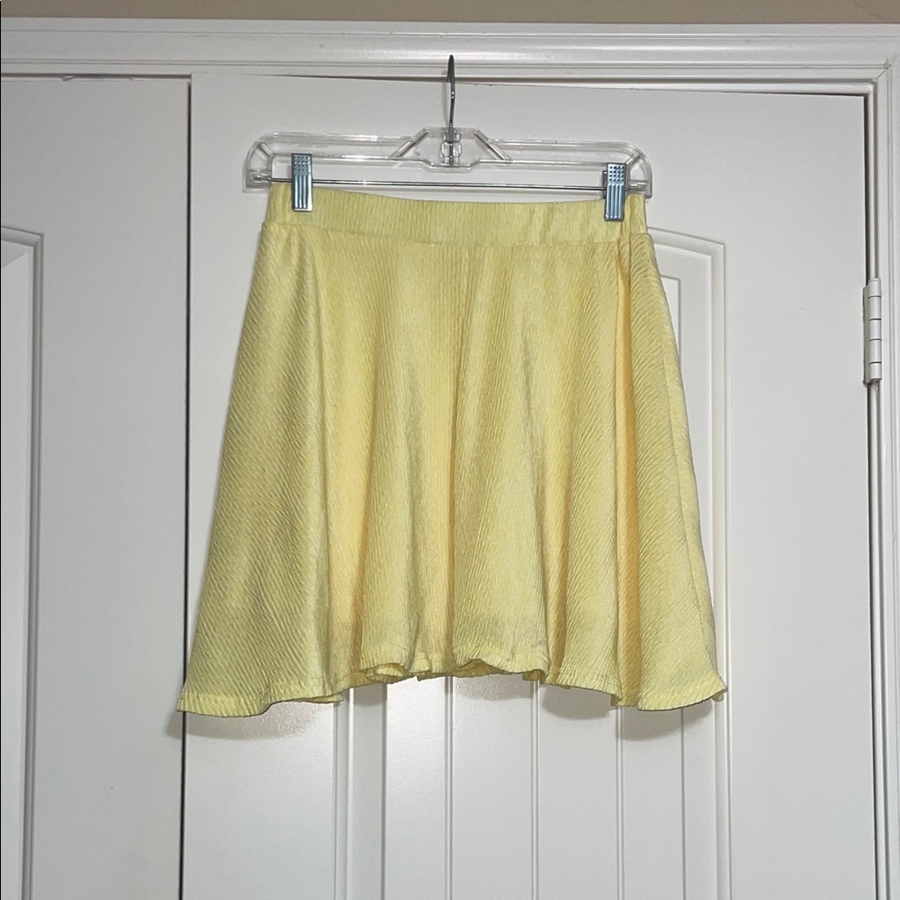 SHEIN Light Yellow Skater Skirt